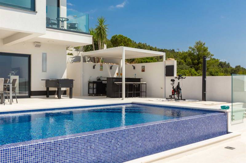 Villa Neptunia with Infinity Pool II Primošten