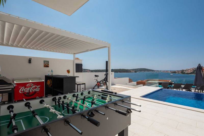 Villa Neptunia with Infinity Pool II Primošten