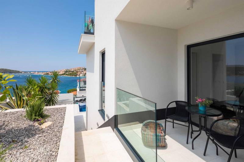Villa Neptunia with Infinity Pool II Primošten