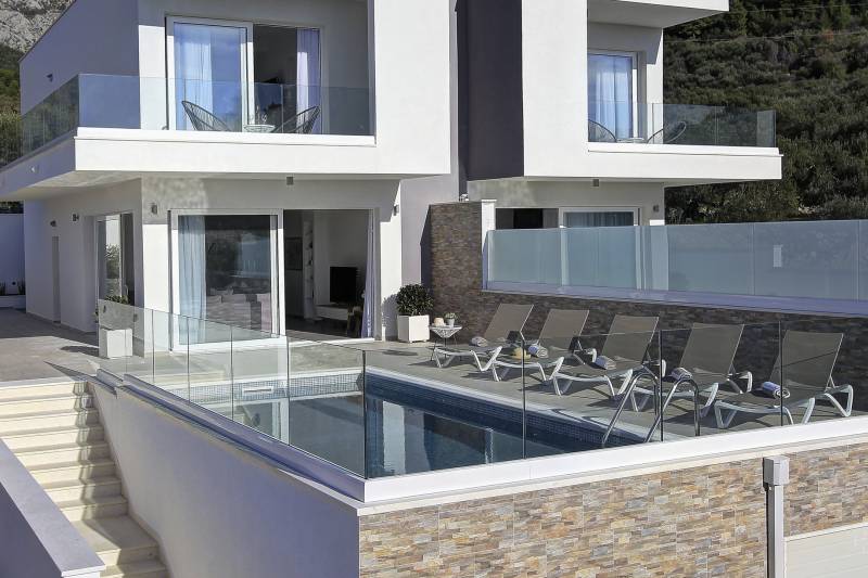 Villa Daylight with Pool Makarska