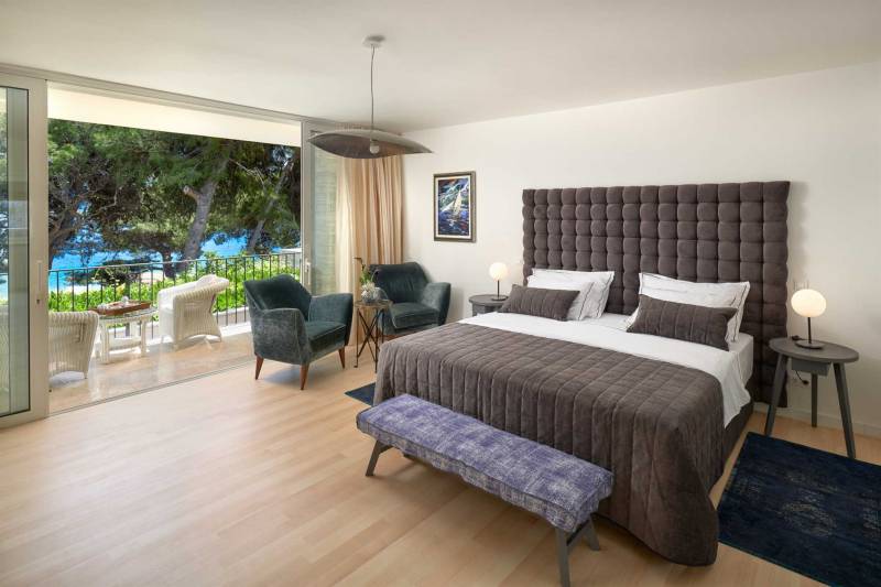 Villa White Palace of Golden Cape mit Pool Brač