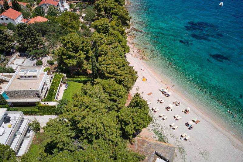 Villa White Palace of Golden Cape mit Pool Brač