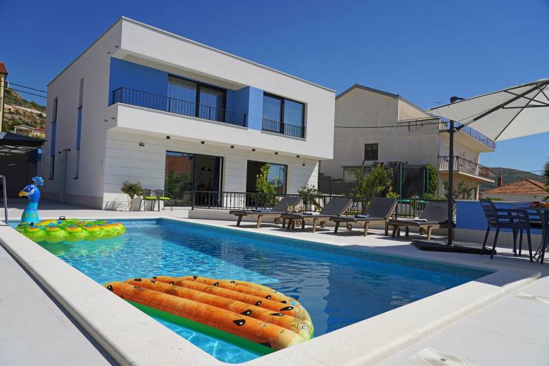 Villa Lady Blue mit beheiztem Pool Trogir