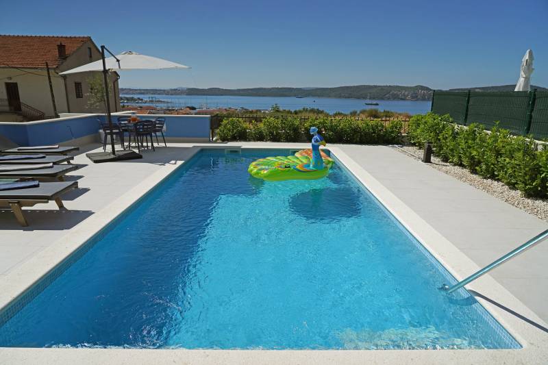 Villa Lady Blue mit beheiztem Pool Trogir