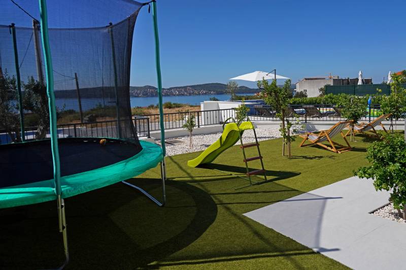 Villa Lady Blue mit beheiztem Pool Trogir