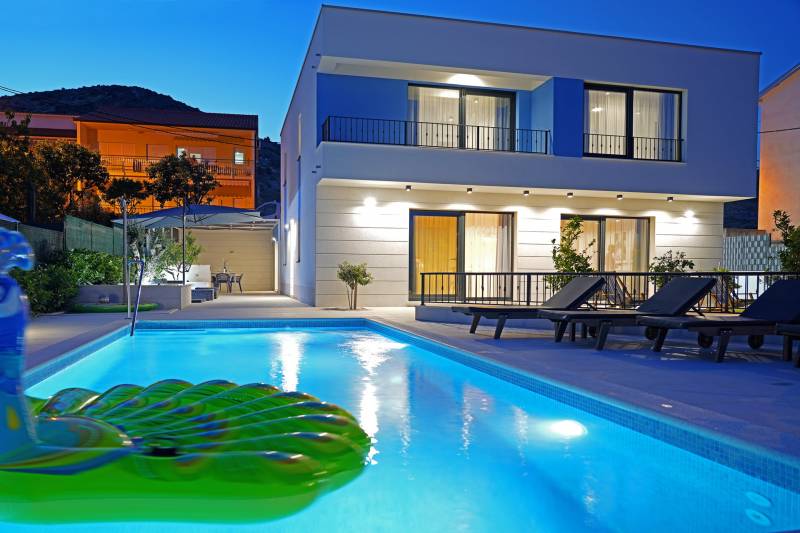 Villa Lady Blue mit beheiztem Pool Trogir