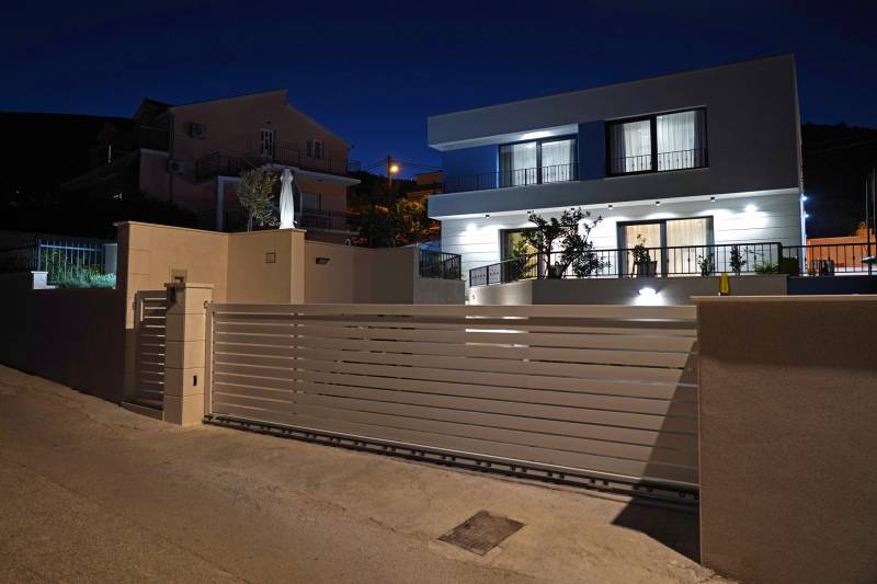 Villa Lady Blue mit beheiztem Pool Trogir
