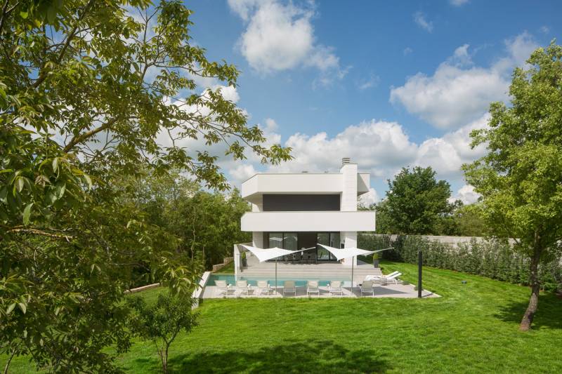 Luxury Villa Triumph with Pool Pazin