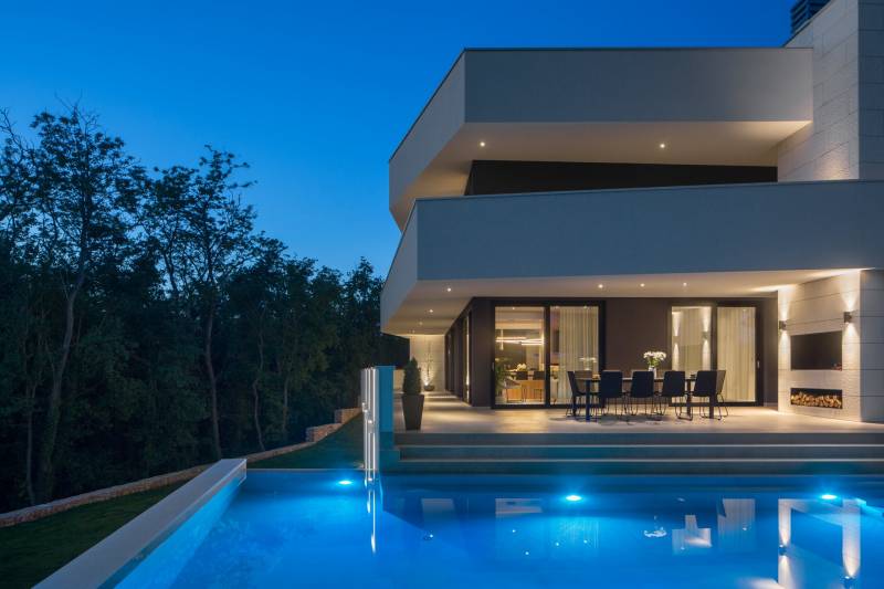 Luxury Villa Triumph with Pool Pazin