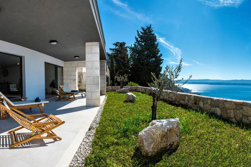 Luxury Villa Diorama with Pool Omiš