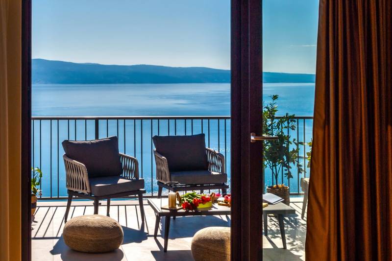 Luxury Villa Diorama with Pool Omiš