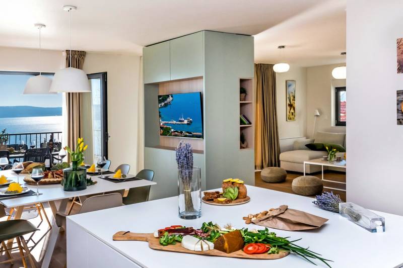 Luxury Villa Diorama with Pool Omiš