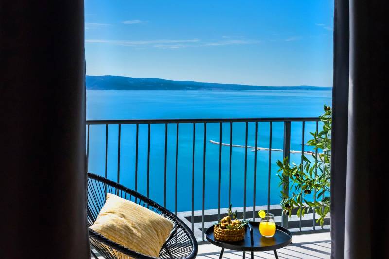 Luxury Villa Diorama with Pool Omiš