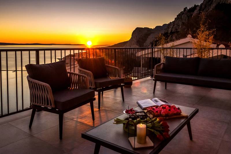 Luxury Villa Diorama with Pool Omiš