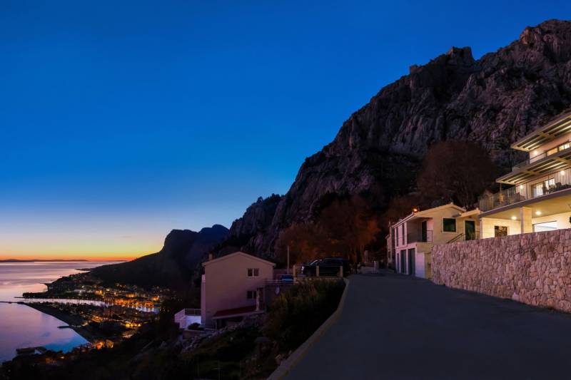 Luxury Villa Diorama with Pool Omiš