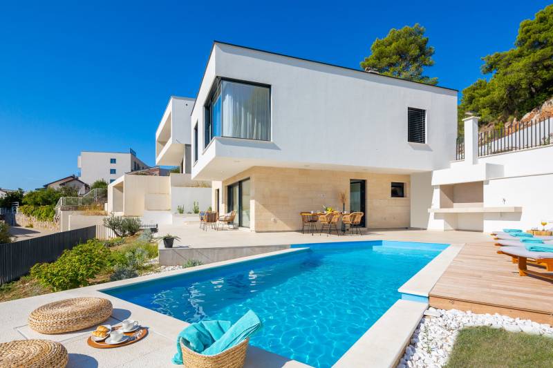 Villa Sun Kissed with Pool Makarska