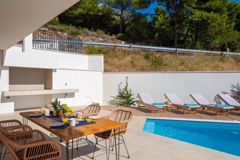 Villa Sun Kissed with Pool Makarska