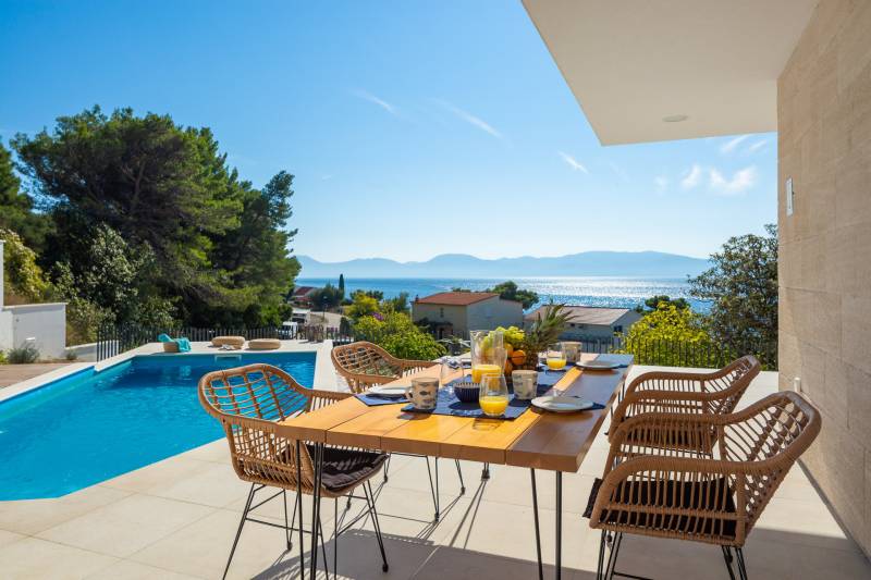 Villa Sun Kissed with Pool Makarska