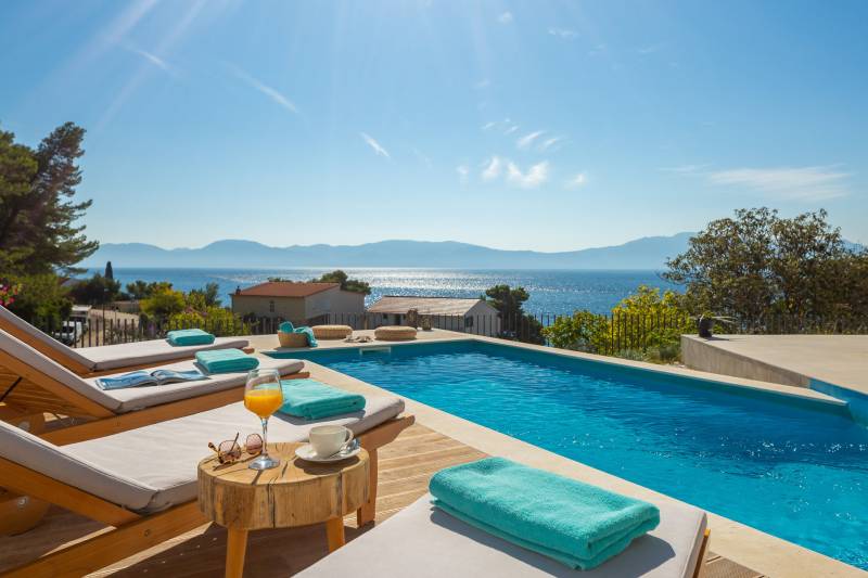 Villa Sun Kissed with Pool Makarska