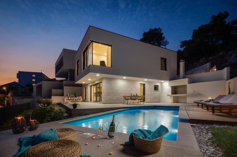 Villa Sun Kissed with Pool Makarska