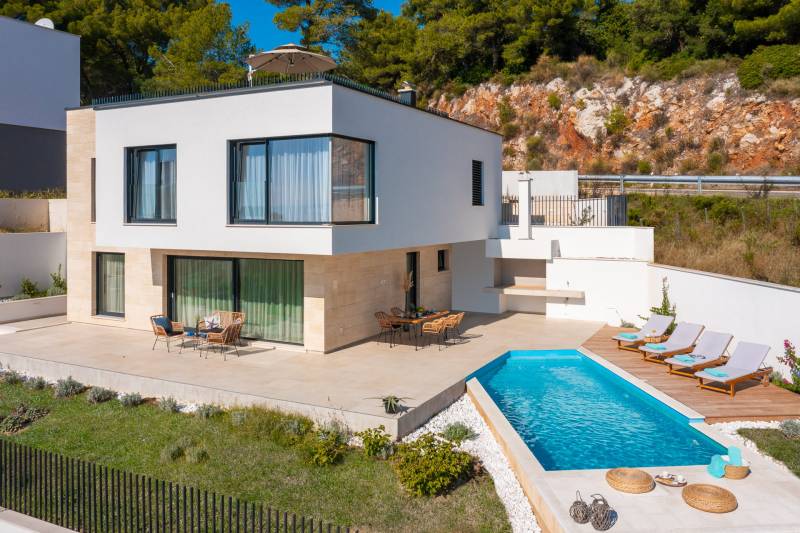 Villa Sun Kissed with Pool Makarska