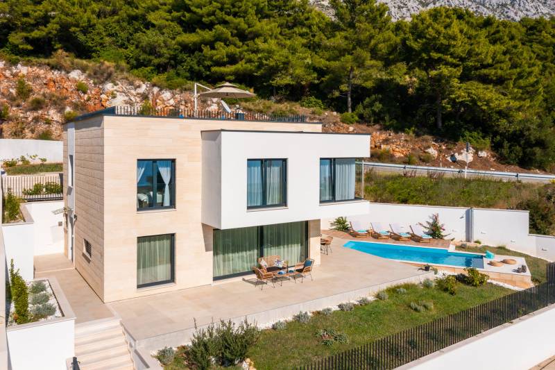 Villa Sun Kissed with Pool Makarska