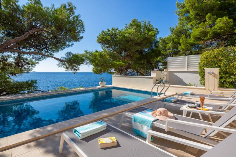 Strandvilla Allegria mit Pool Primošten