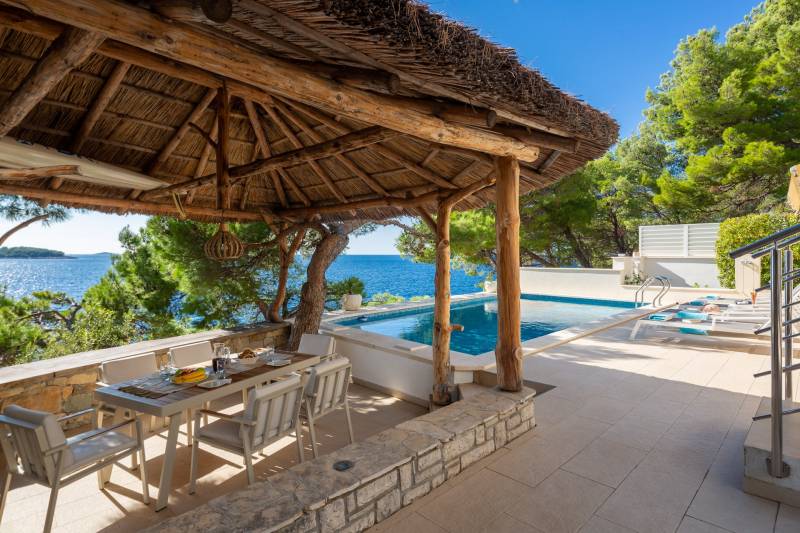 Strandvilla Allegria mit Pool Primošten