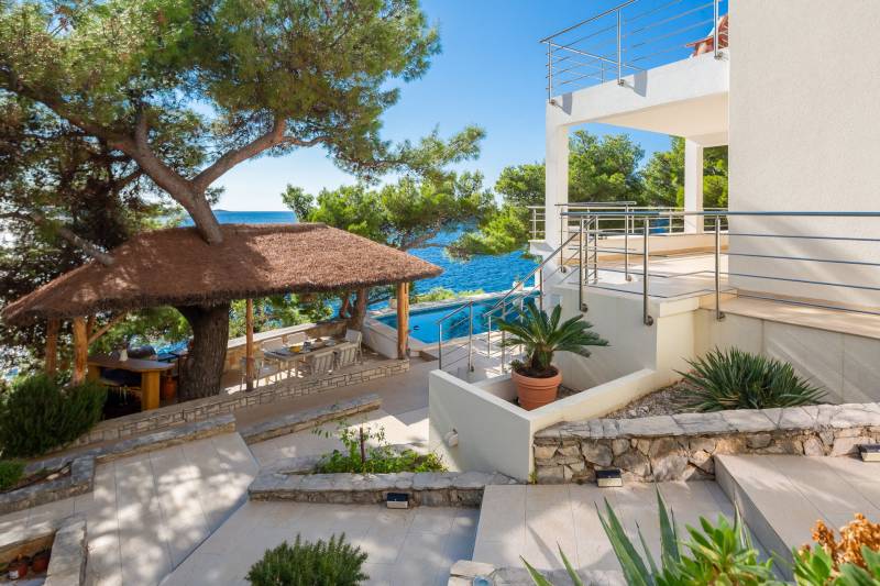 Strandvilla Allegria mit Pool Primošten