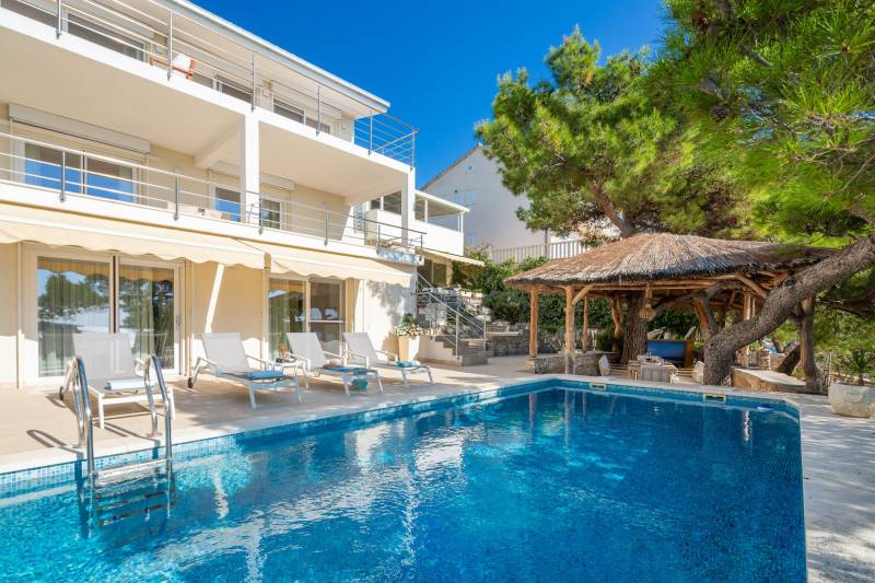 Strandvilla Allegria mit Pool Primošten