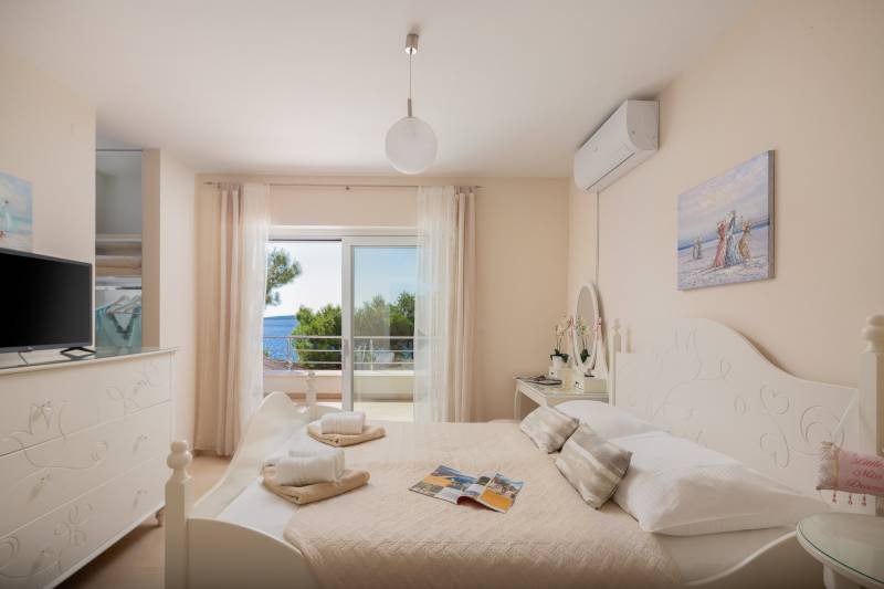 Strandvilla Allegria mit Pool Primošten