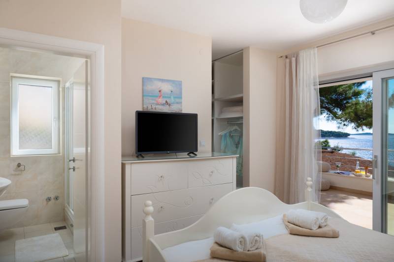 Strandvilla Allegria mit Pool Primošten