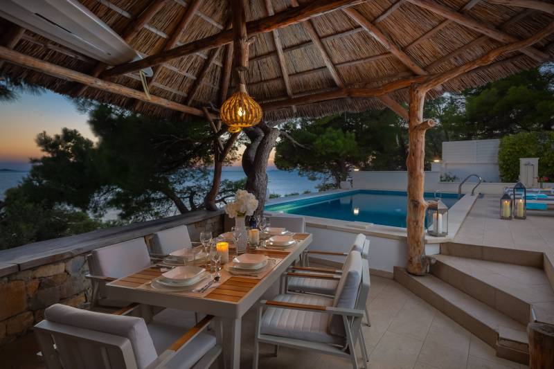 Strandvilla Allegria mit Pool Primošten