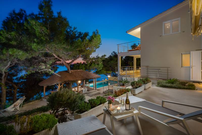 Strandvilla Allegria mit Pool Primošten