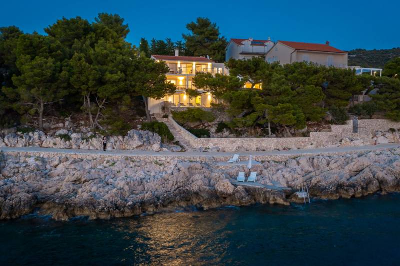 Strandvilla Allegria mit Pool Primošten