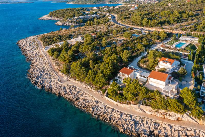 Strandvilla Allegria mit Pool Primošten