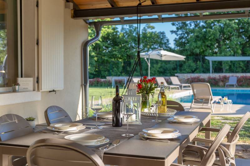 Villa Lirica with Pool Pula