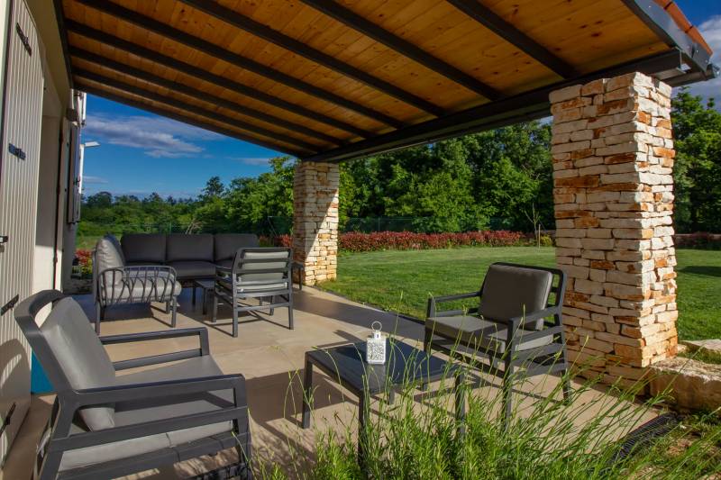 Villa Lirica with Pool Pula