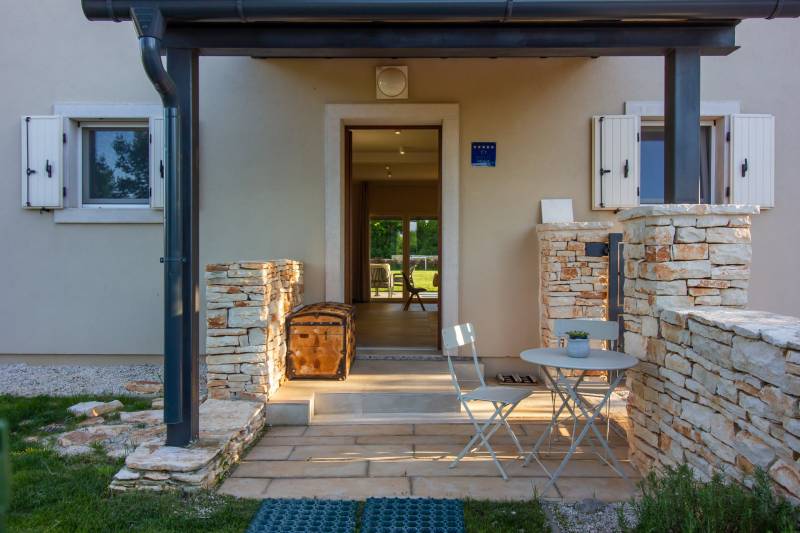 Villa Lirica with Pool Pula
