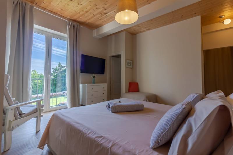 Villa Lirica with Pool Pula