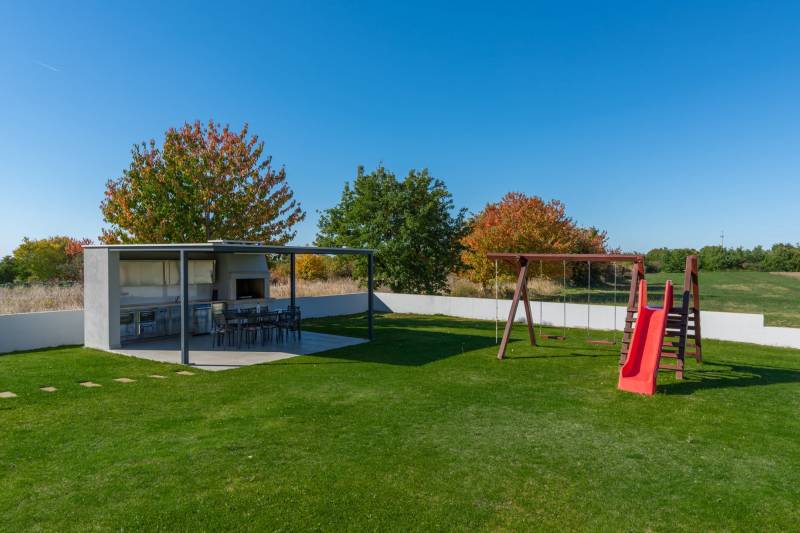 Luxury Villa Glam with Heated Pool Pazin