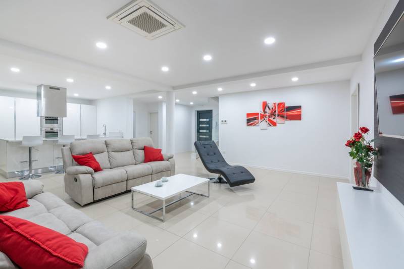 Luxury Villa Glam with Heated Pool Pazin