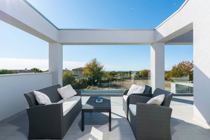 Luxury Villa Glam with Heated Pool Pazin