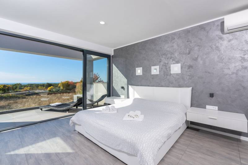 Luxury Villa Glam with Heated Pool Pazin