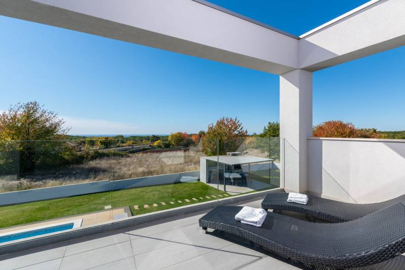 Luxury Villa Glam with Heated Pool Pazin