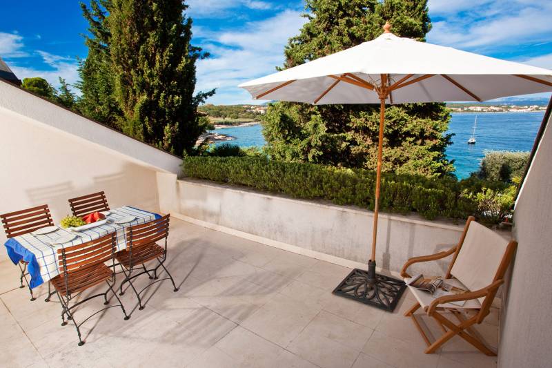 Beachfront Villa Eden with Pool Krk