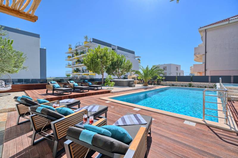 Apartment Liberty Living with Pool II Split
