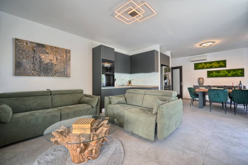 Apartment Liberty Living with Pool II Split