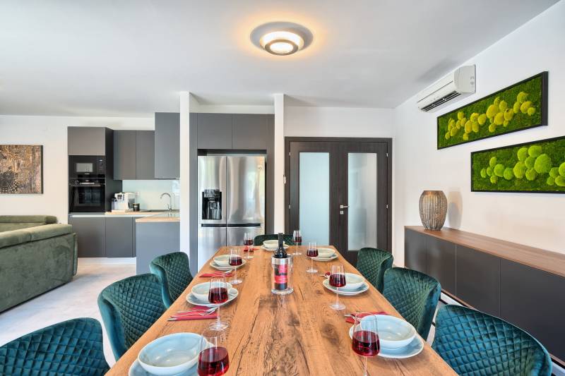 Apartment Liberty Living with Pool II Split