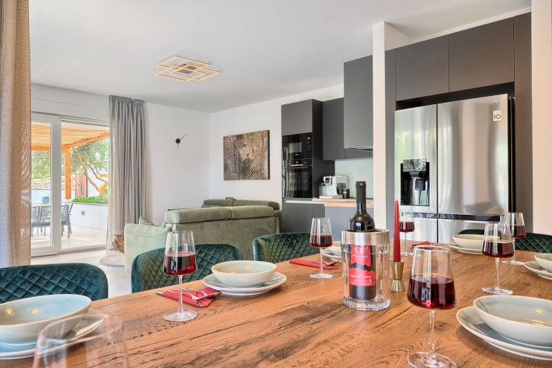 Apartment Liberty Living with Pool II Split